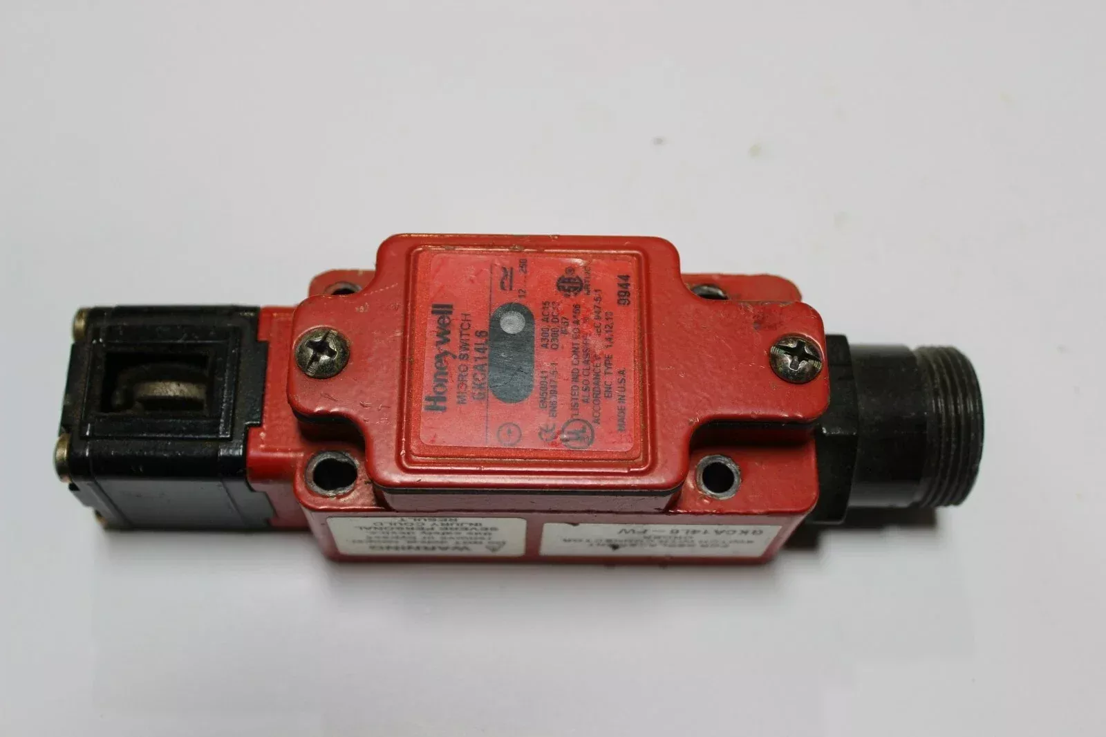 Honeywell GKCA14L6-FW Micro Switch Used