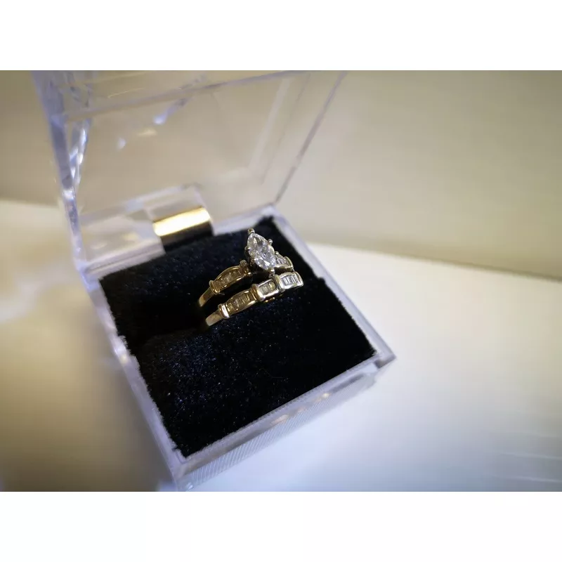 (NI-2094) 14K White Gold Wedding Set w. Diamonds